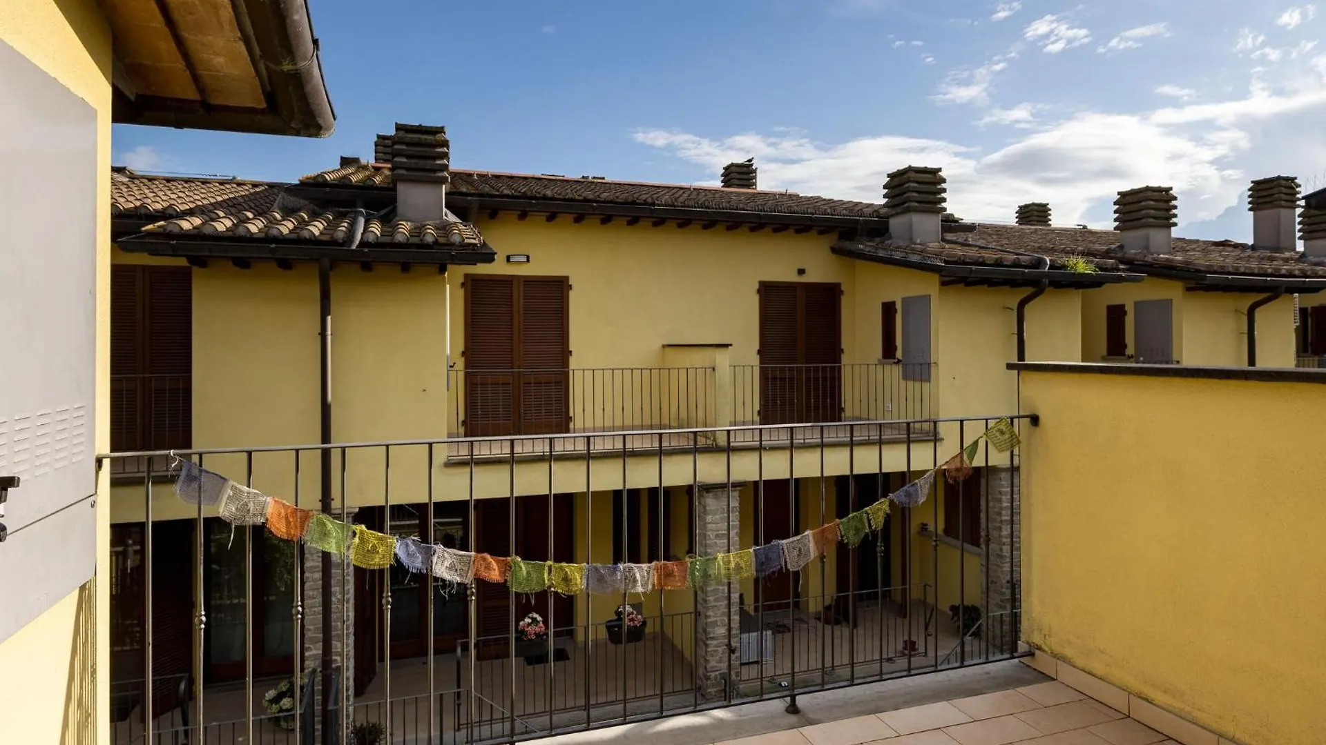 The Traveller'S Residence With Balconies And Garden! Chiassa Superiore Itálie